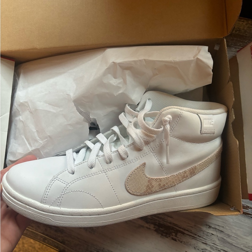 Nike court royale mid 2